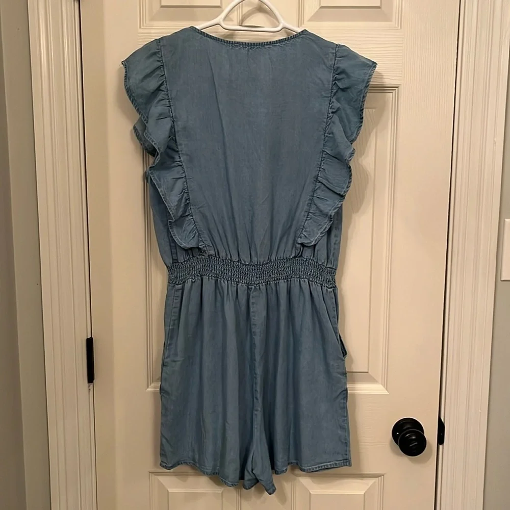 NWT Hayden Women’s‎ Denim Romper Sz Large Ruffles Surplice Top Elastic Waist